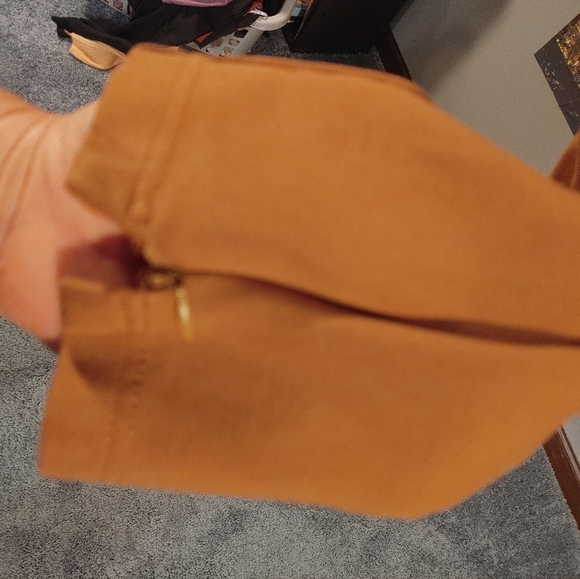 Ophelia Roe Tan Pants With Zippered Ankles. Size Large, 26 Inseam - Picture 3 of 6